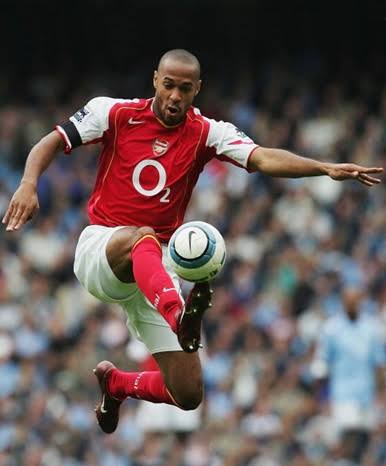 Thierry Henry con el Arsenal